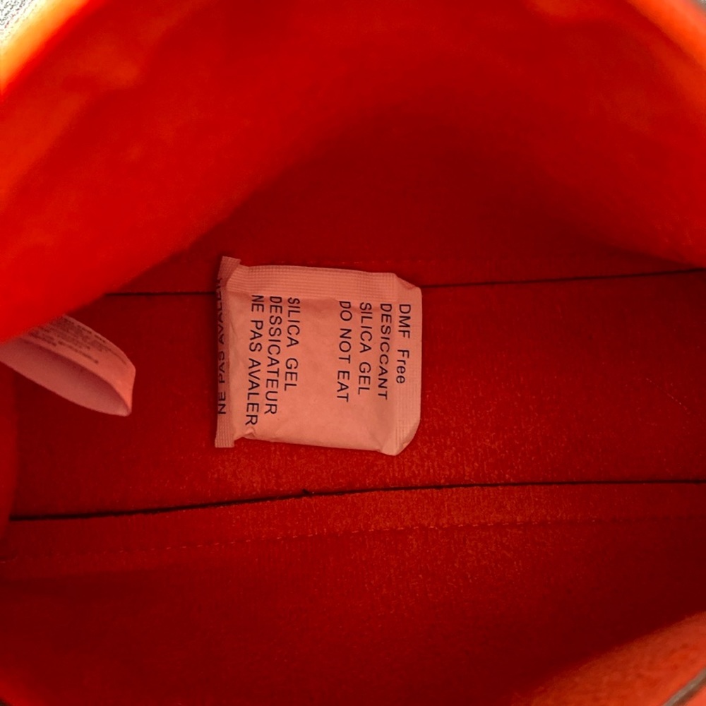 Elizabeth Arden makeup bag NWT - Picture 13 of 16